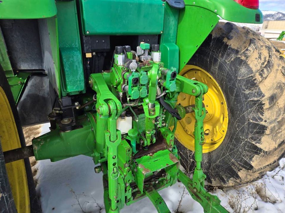 John Deere 7520