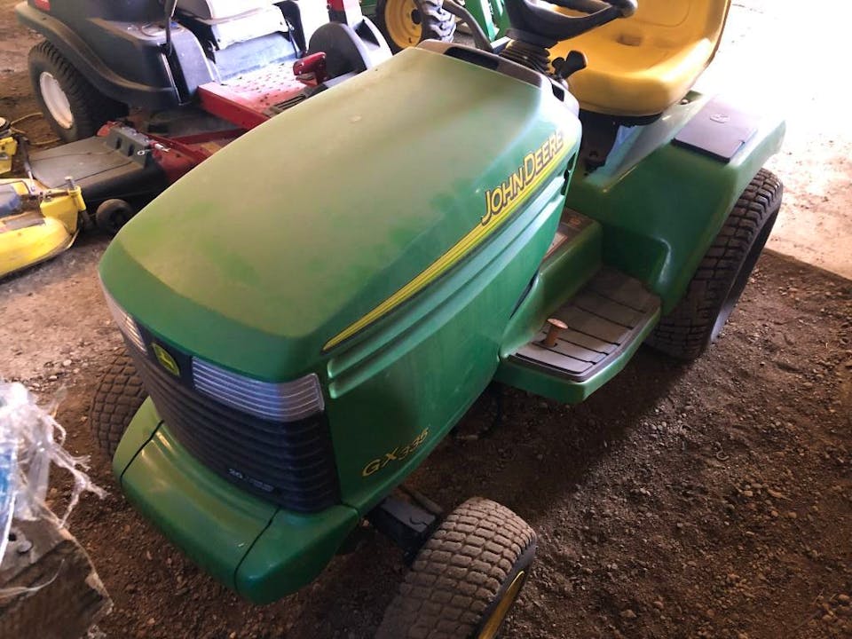 John Deere GX335