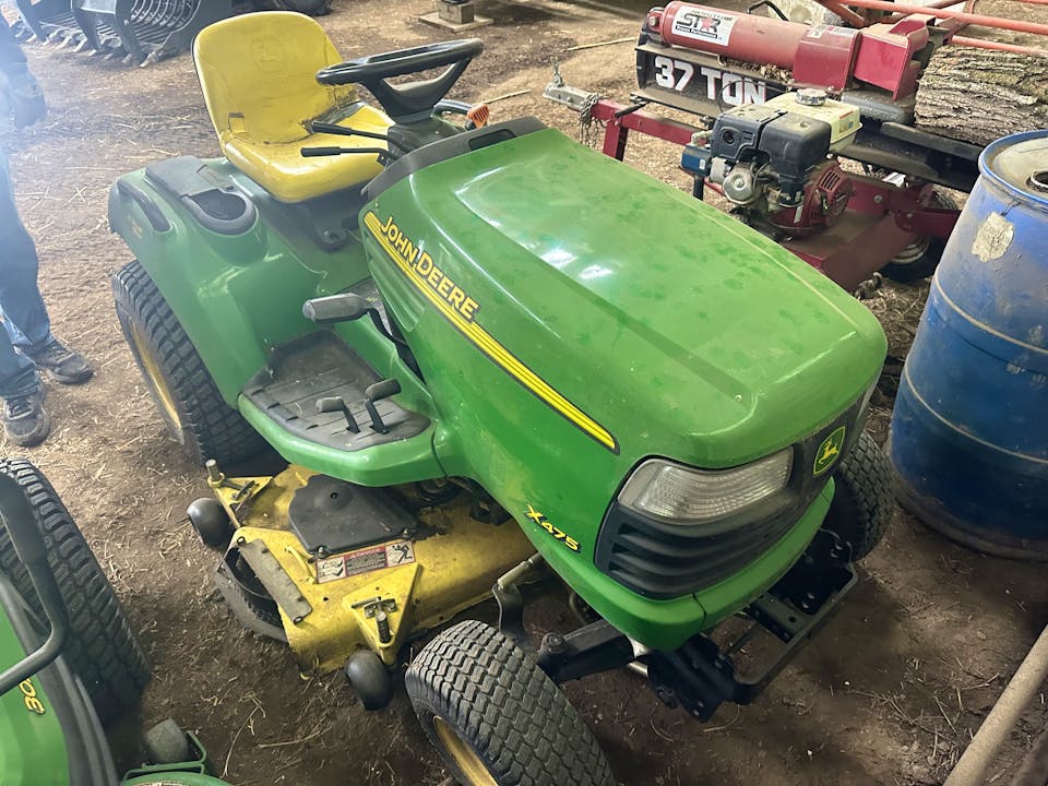 John Deere X475
