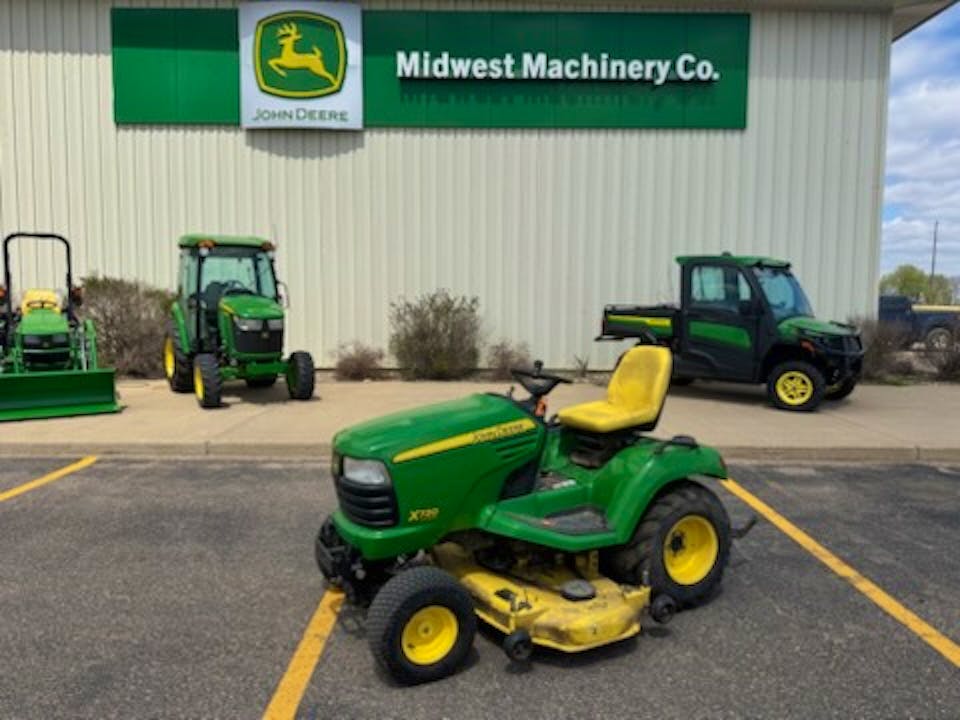 John Deere X720