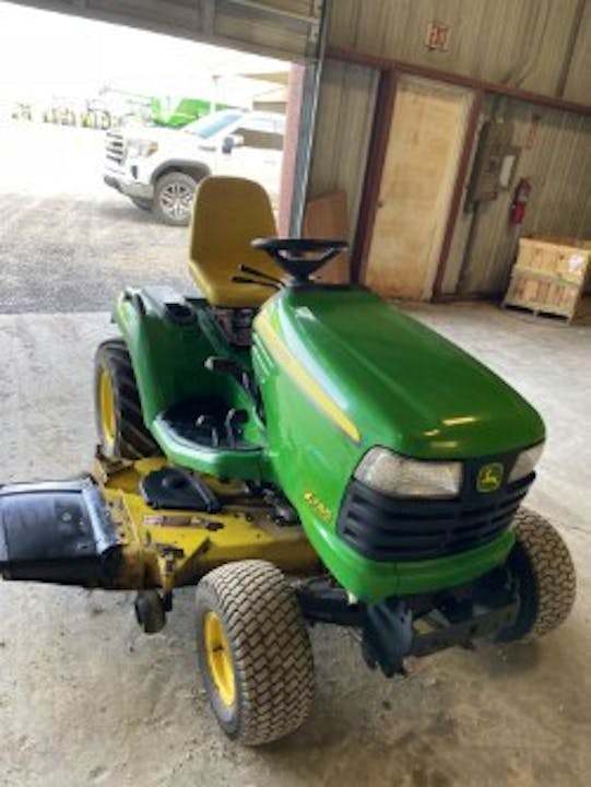 John Deere X740