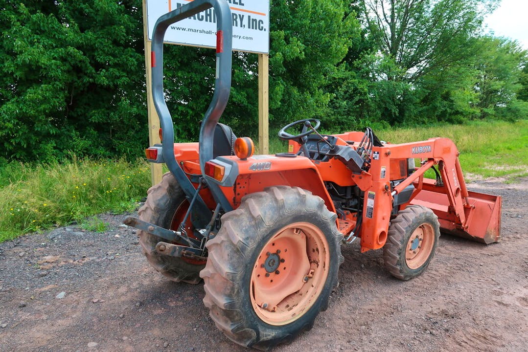 Kubota L2800DT-R