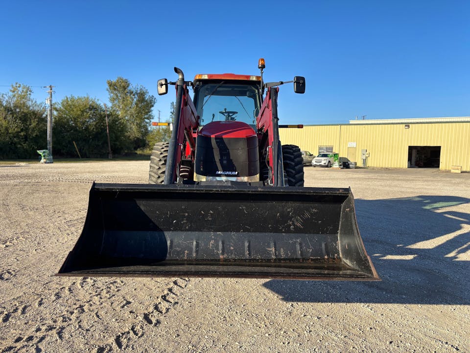Case IH MX215