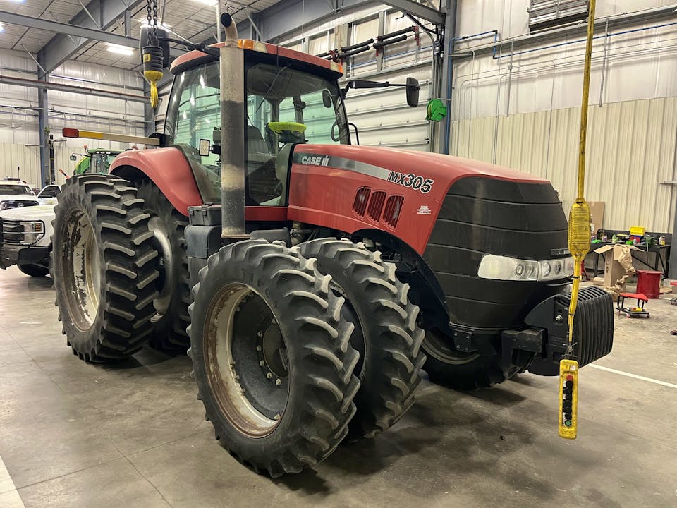 Case IH MX305
