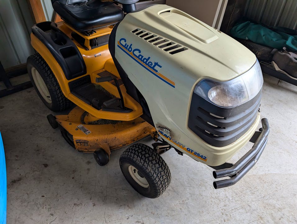 Cub Cadet GT2542