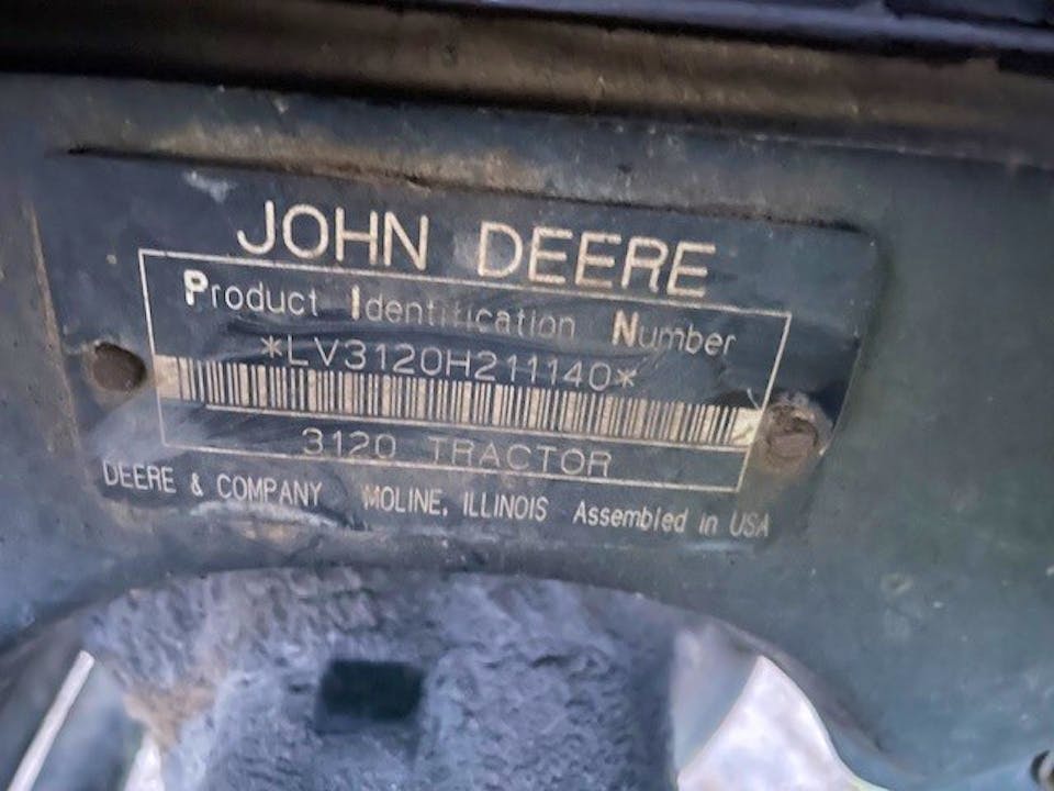 John Deere 3120
