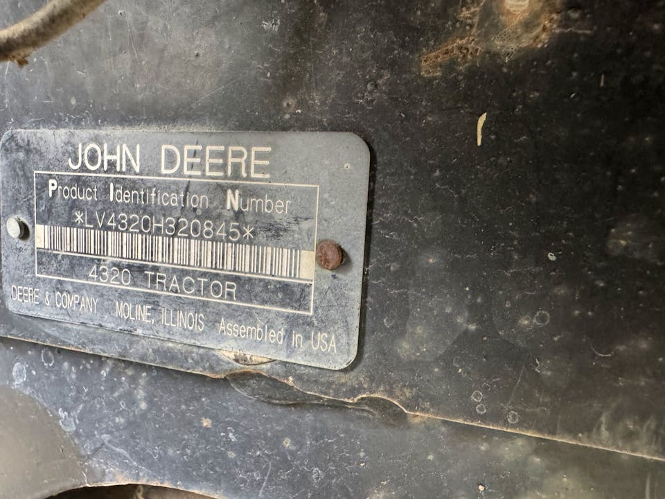 John Deere 4320