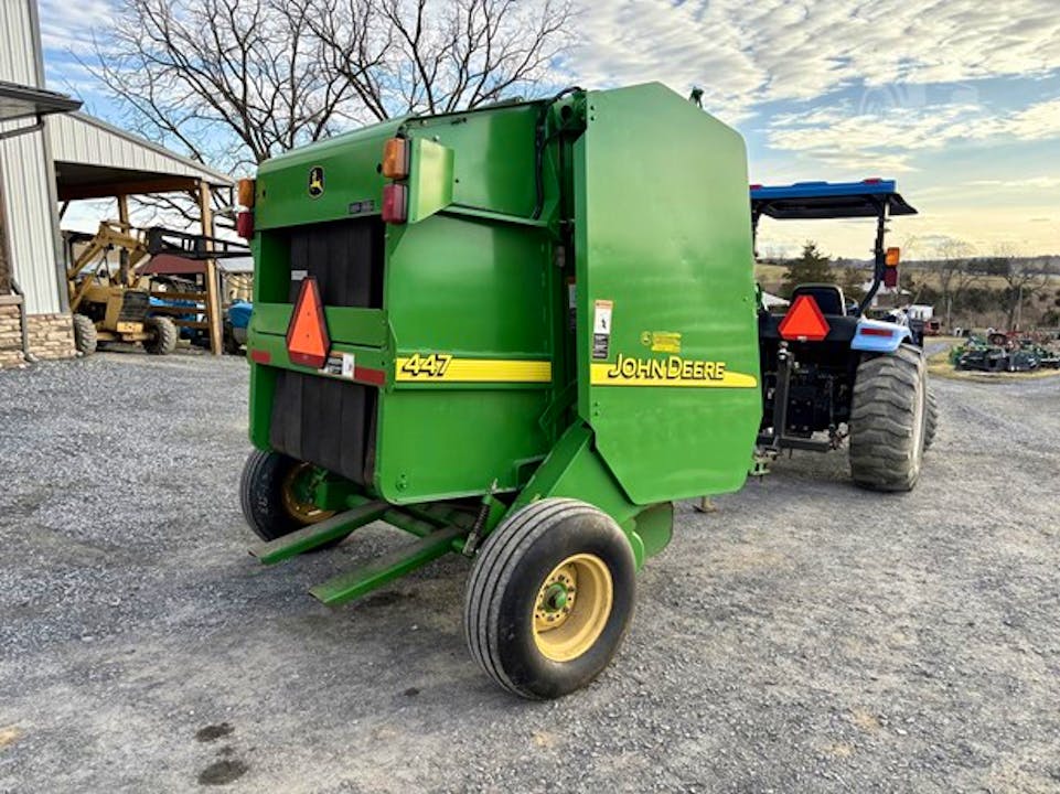 John Deere 447