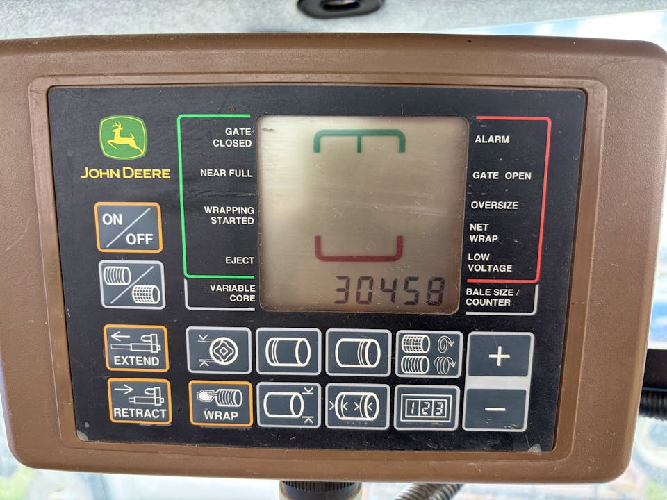 John Deere 567