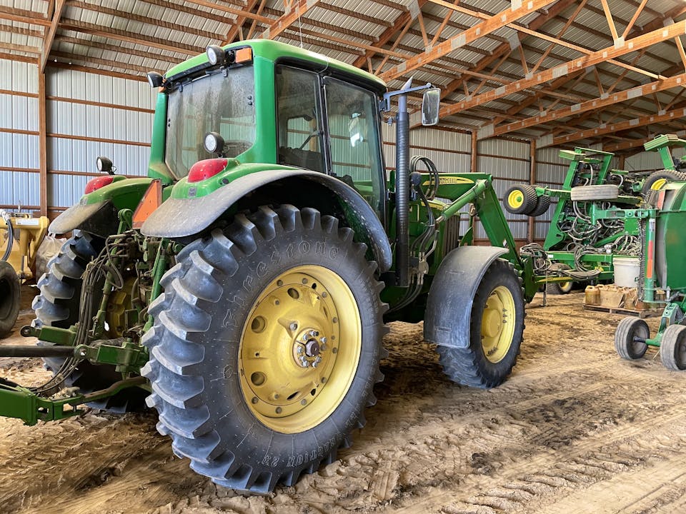 John Deere 7420