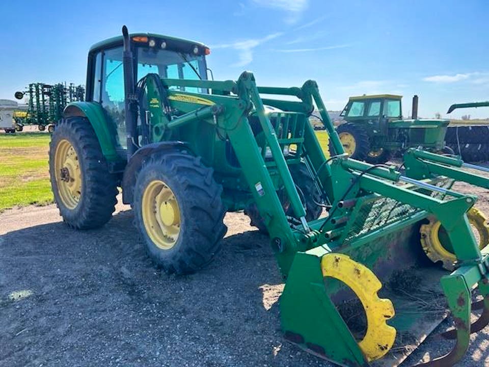 John Deere 7520