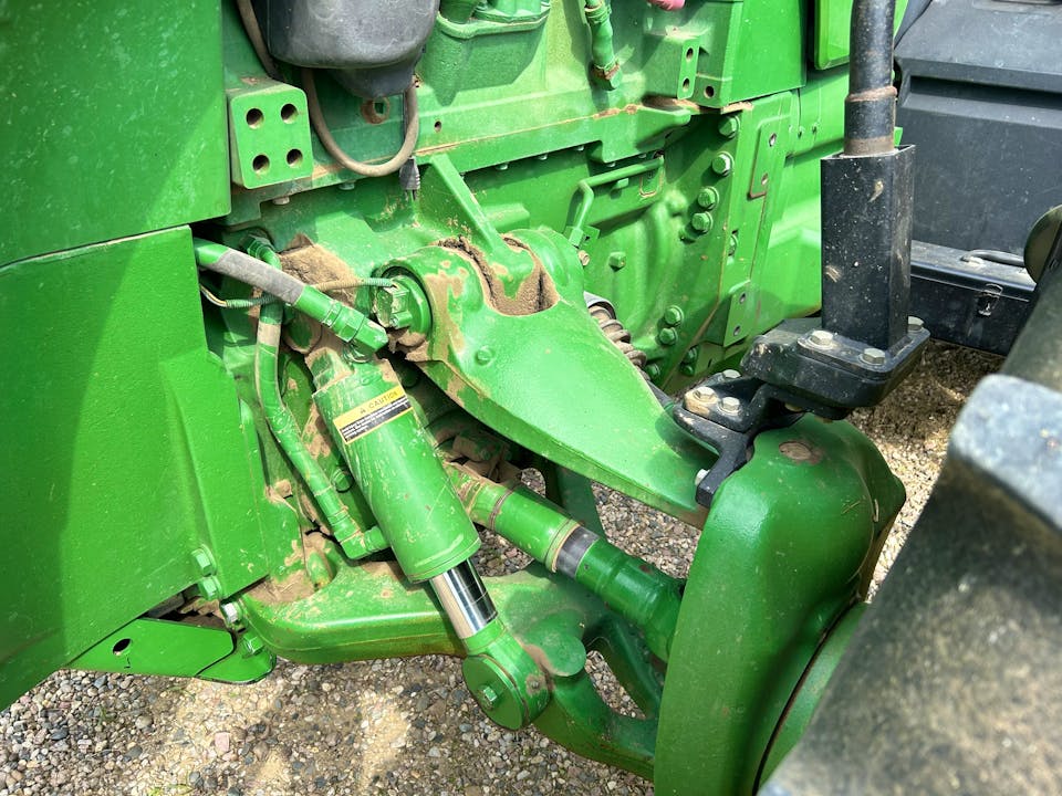 John Deere 8430