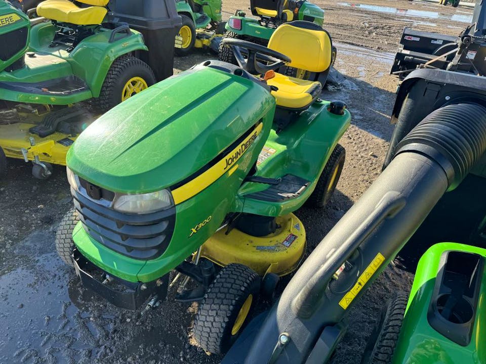 John Deere X300