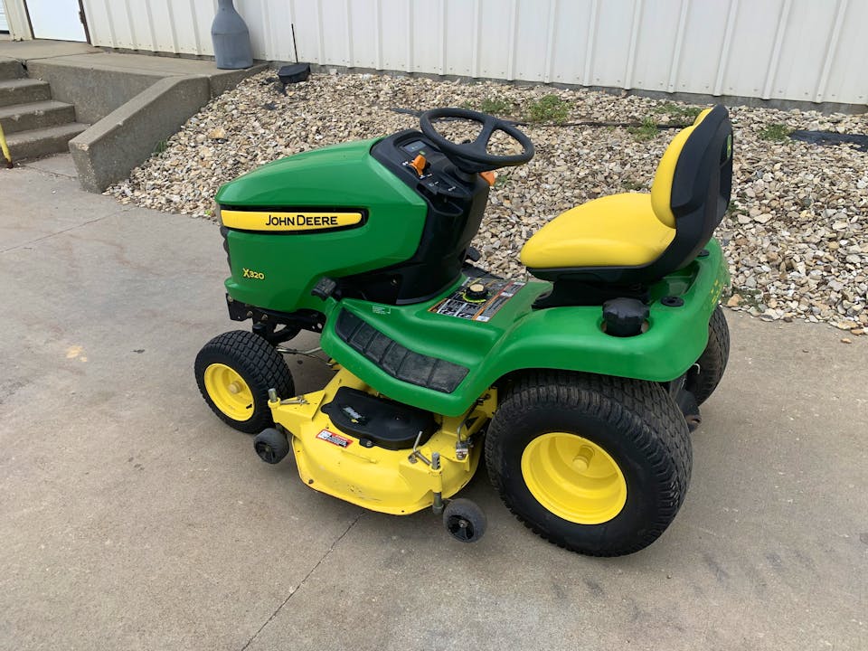 John Deere X320