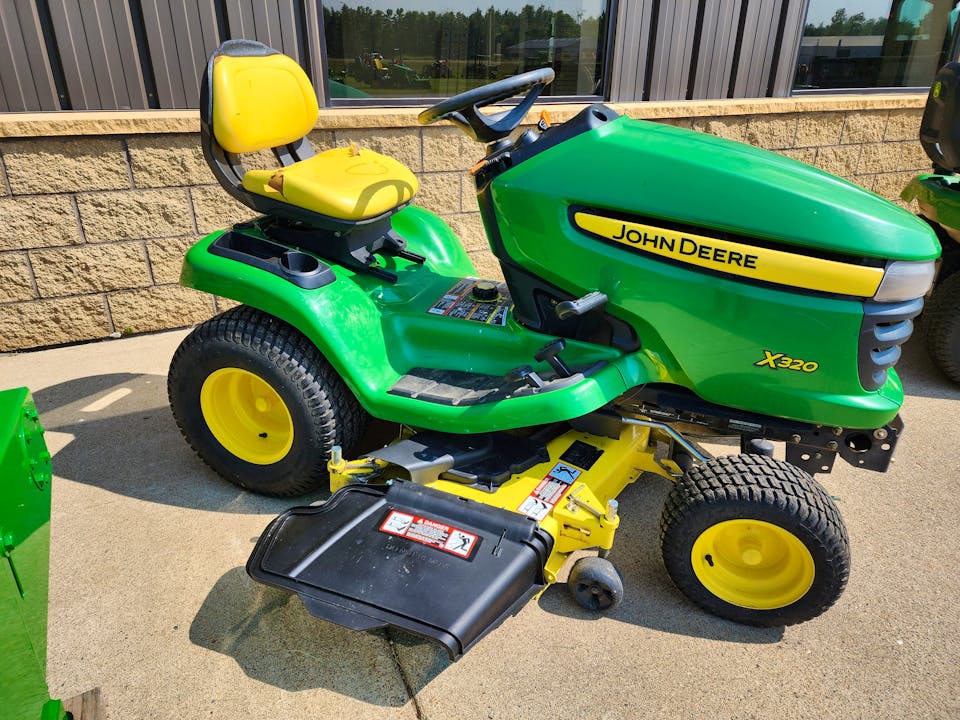 John Deere X320/48"Deck