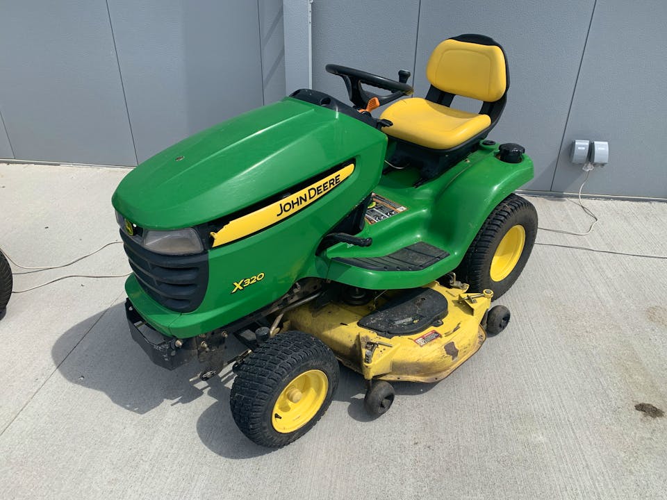 John Deere X320