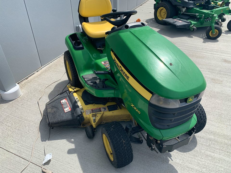 John Deere X320
