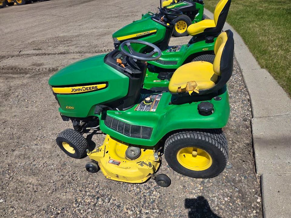 John Deere X320