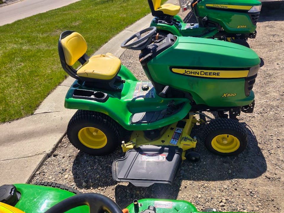 John Deere X320