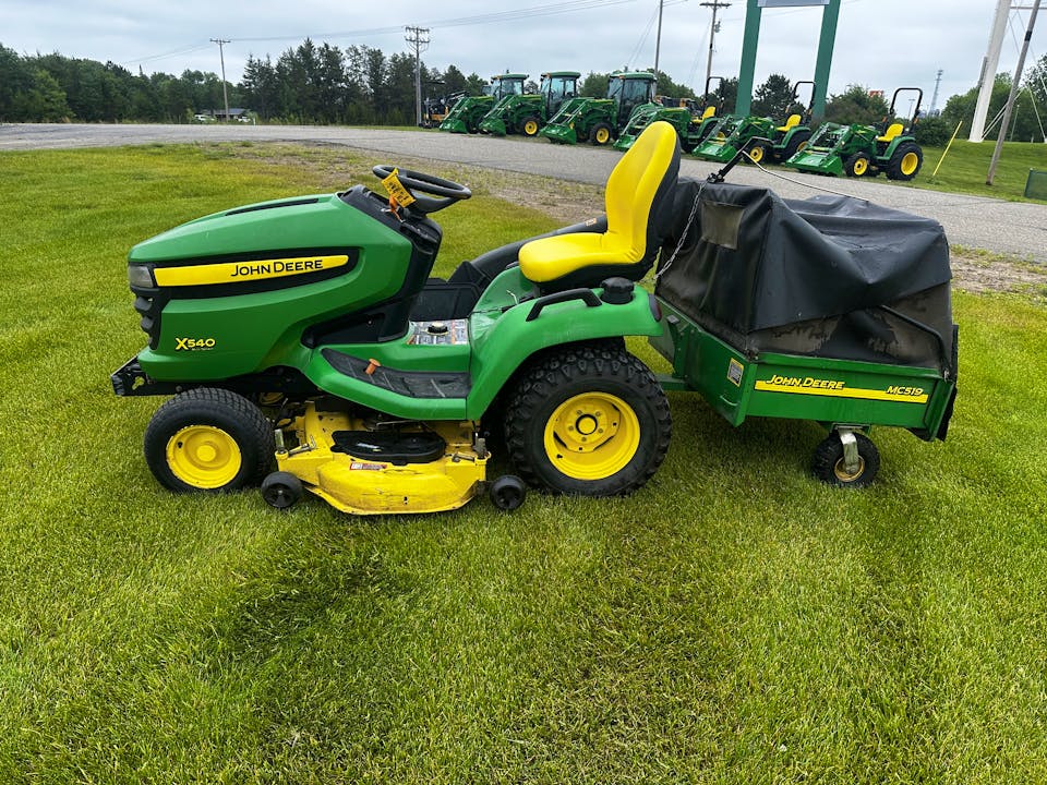 John Deere X540