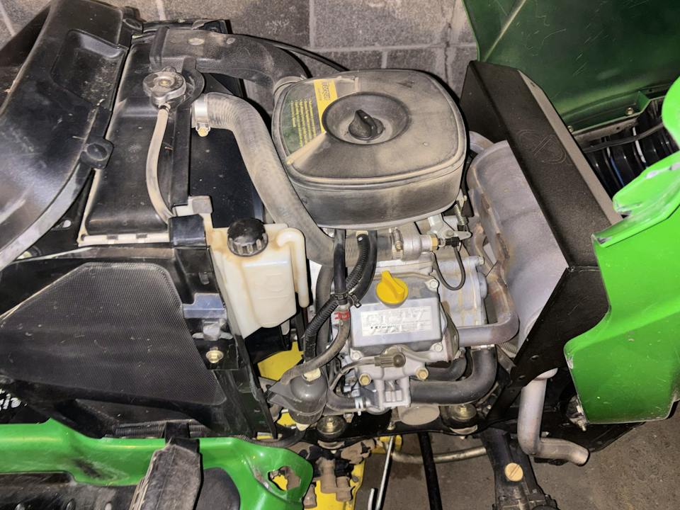 John Deere X728