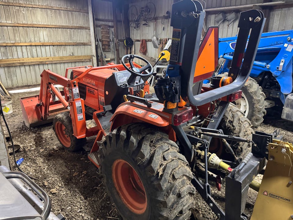 Kubota B7800