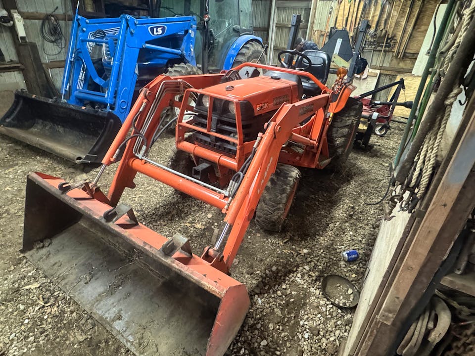 Kubota B7800