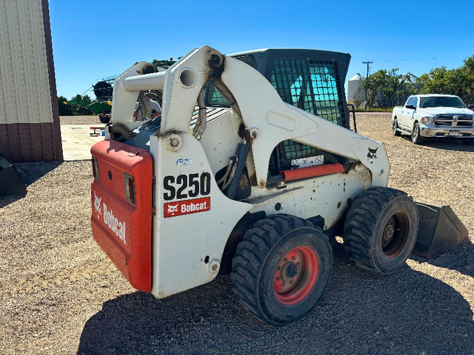 Bobcat S250