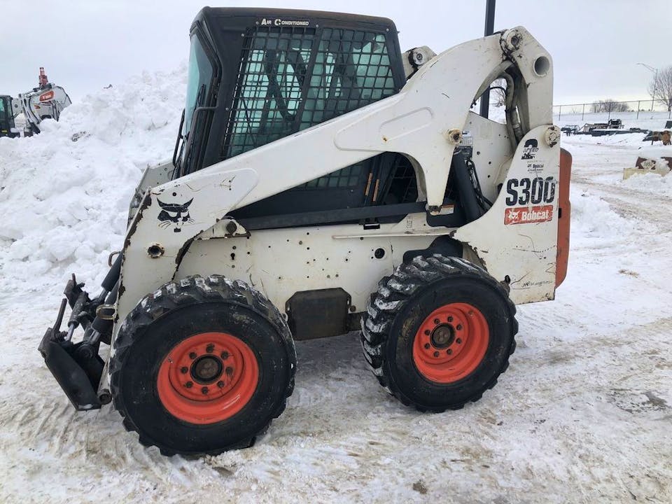 Bobcat S300 SKID-STEER LOADER