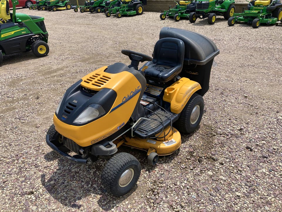 Cub Cadet i1046