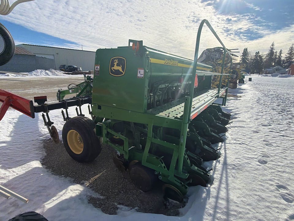 John Deere 1530