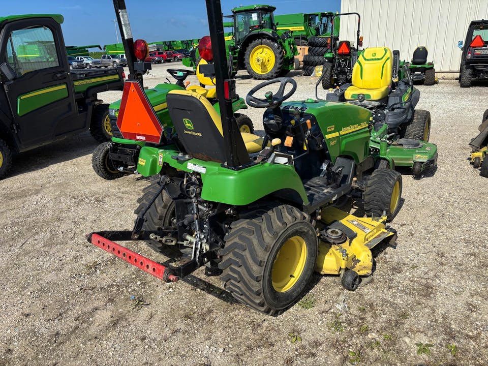 John Deere 2305