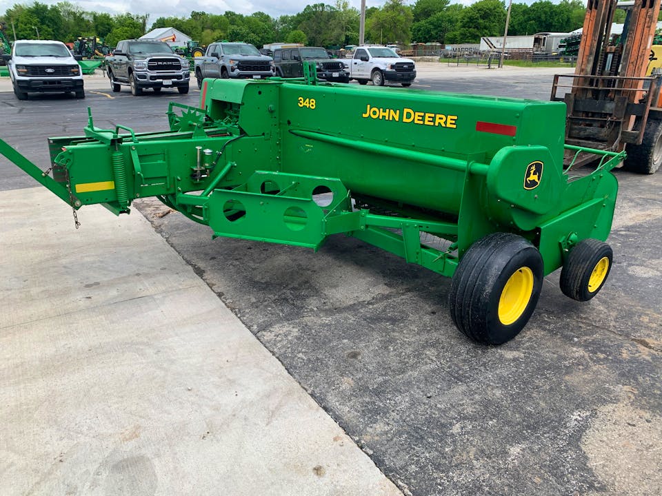 John Deere 348