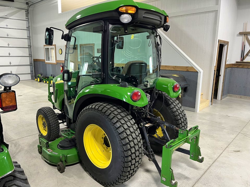 John Deere 3520