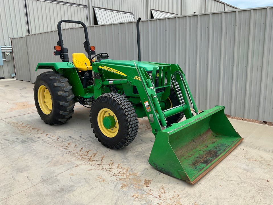 John Deere 5303
