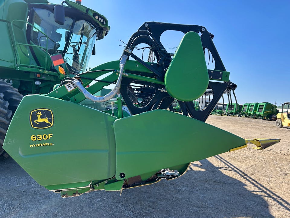 John Deere 630F
