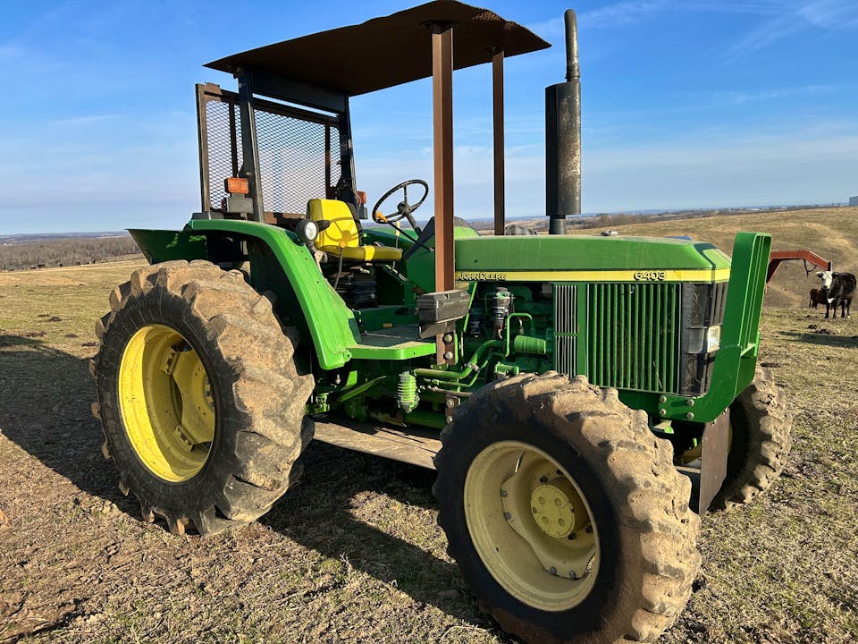John Deere 6403