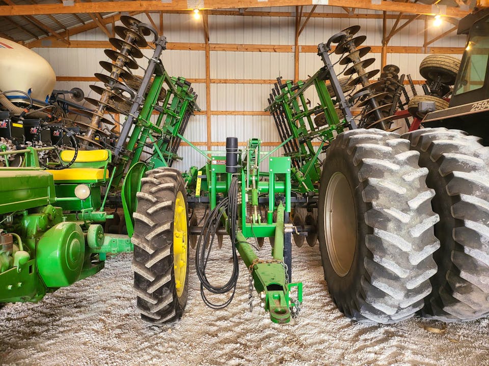John Deere 726
