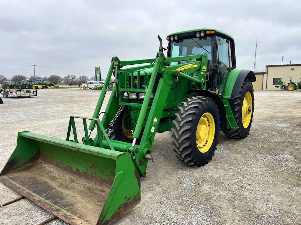 John Deere 7520