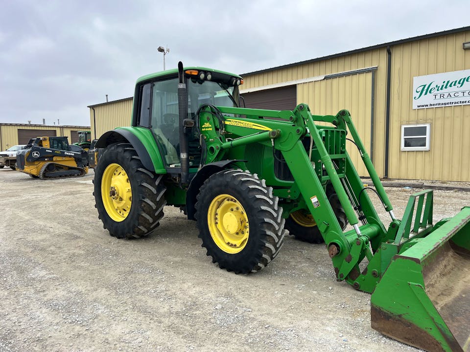 John Deere 7520