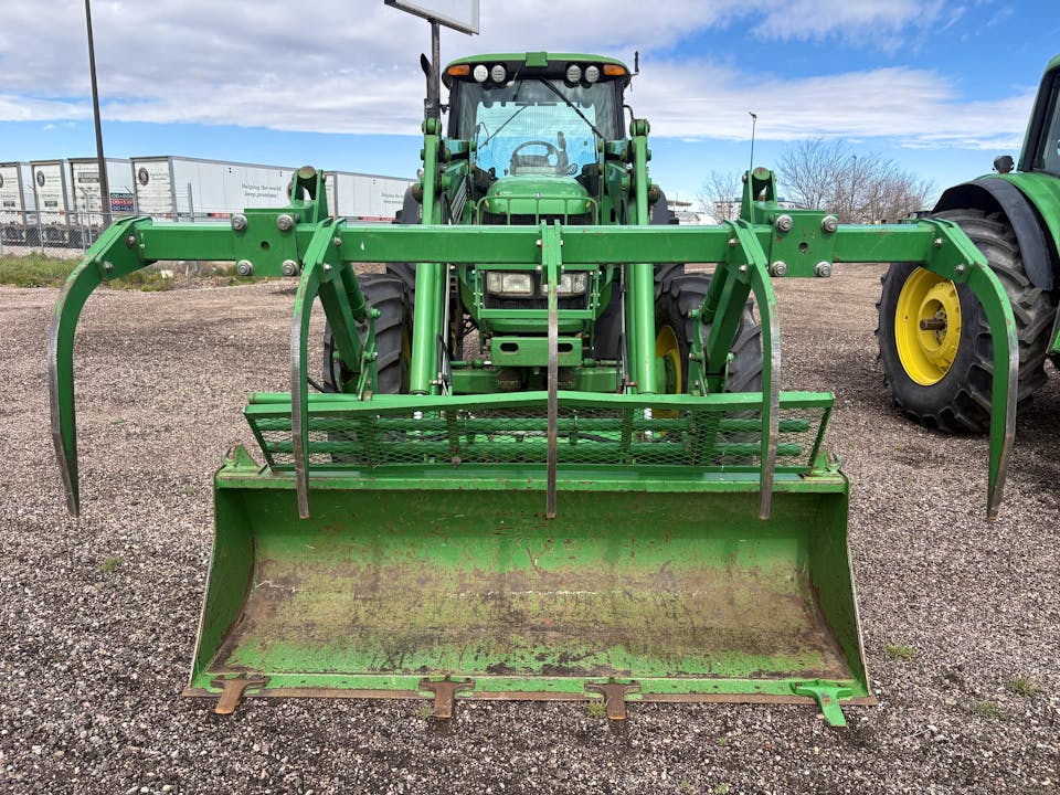 John Deere 7520