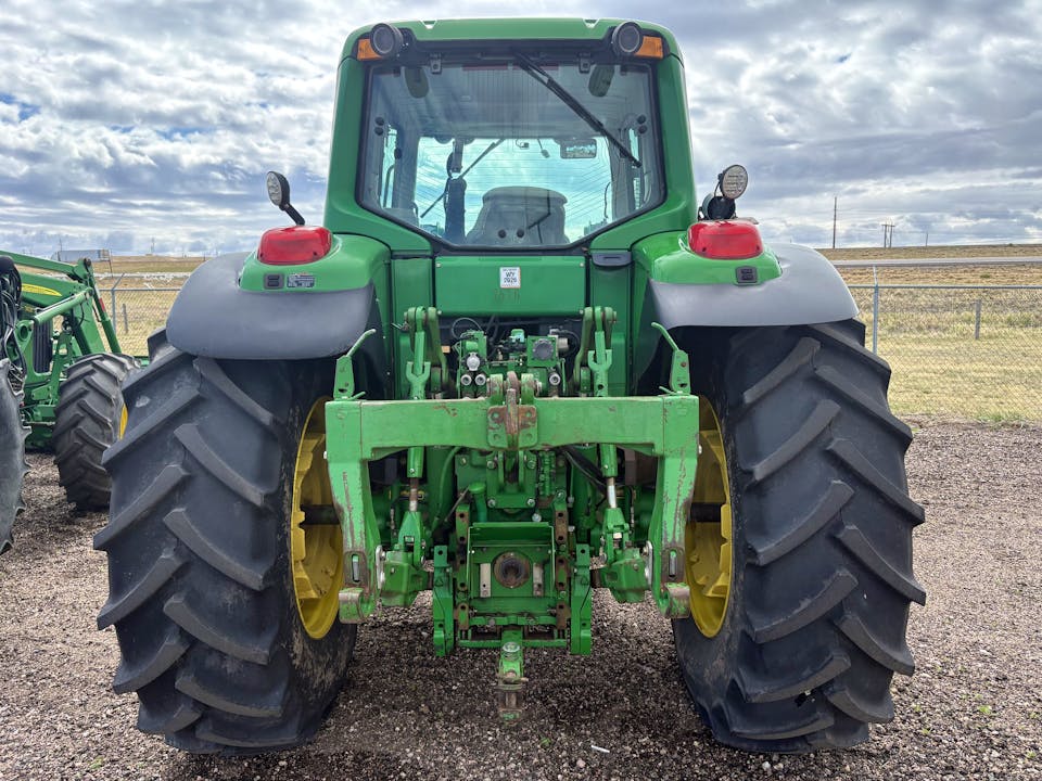 John Deere 7520