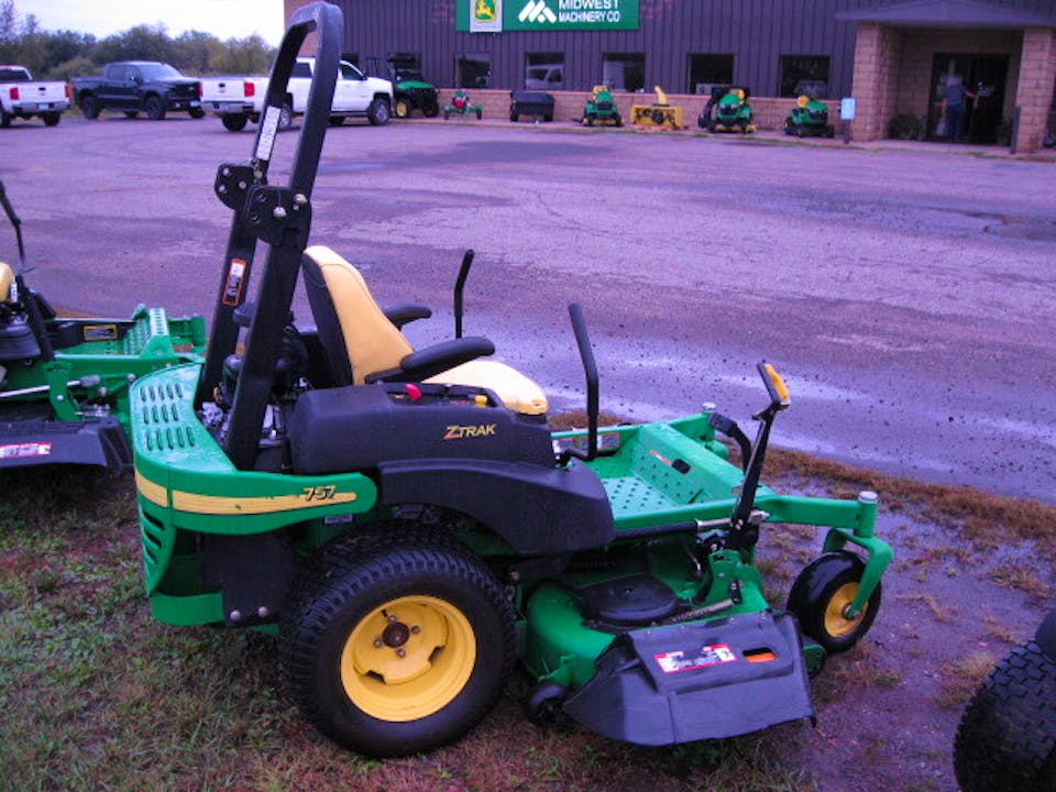 John Deere 757