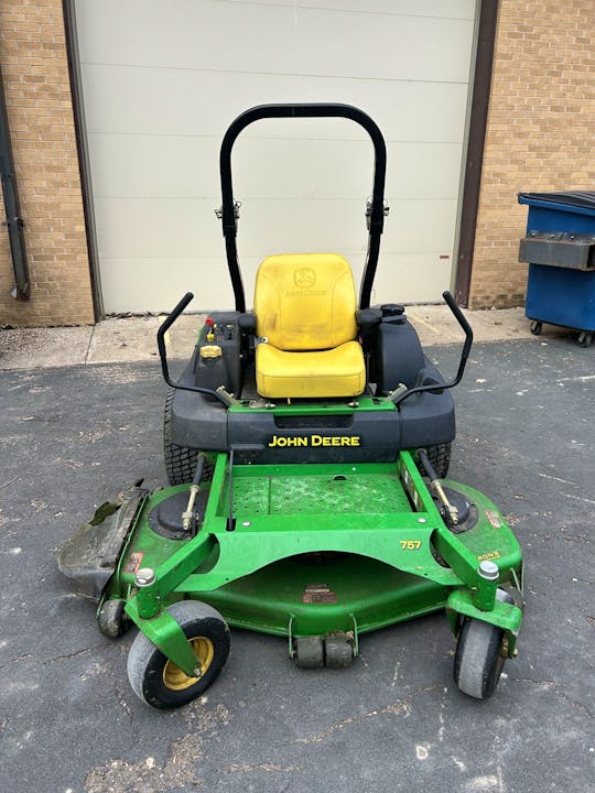 John Deere 757