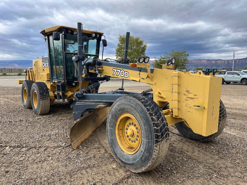 John Deere 770D