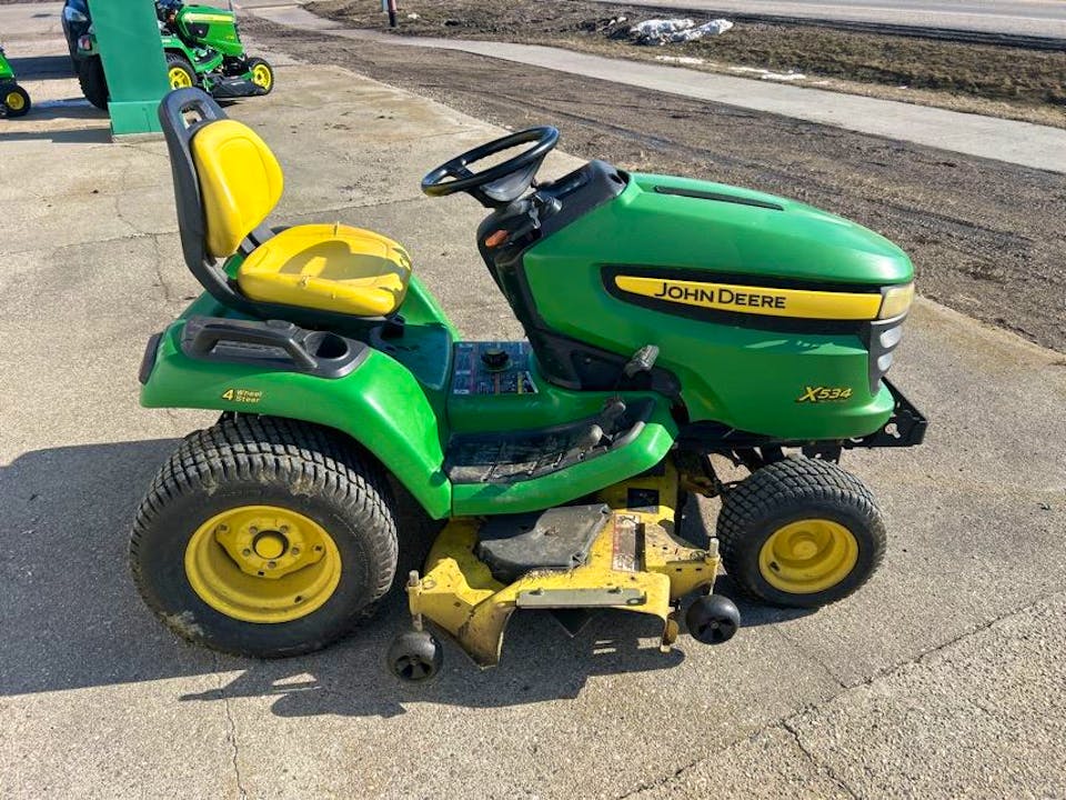John Deere X534