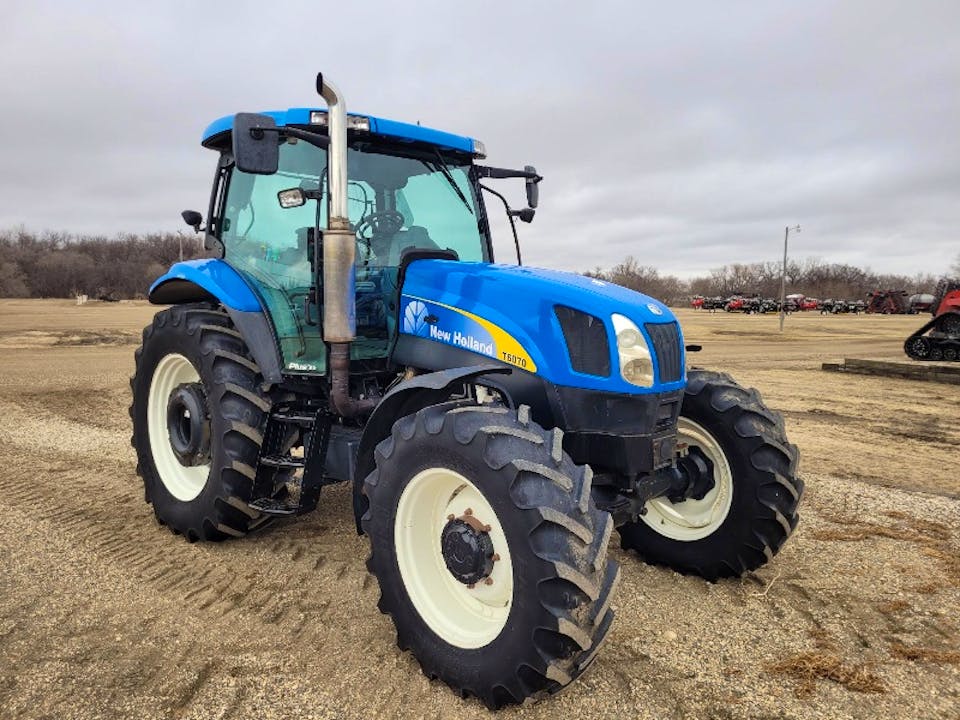 New Holland T6070