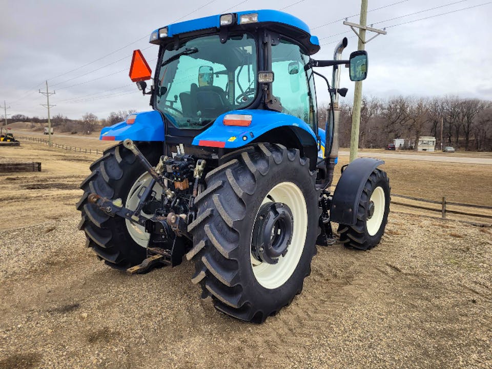 New Holland T6070