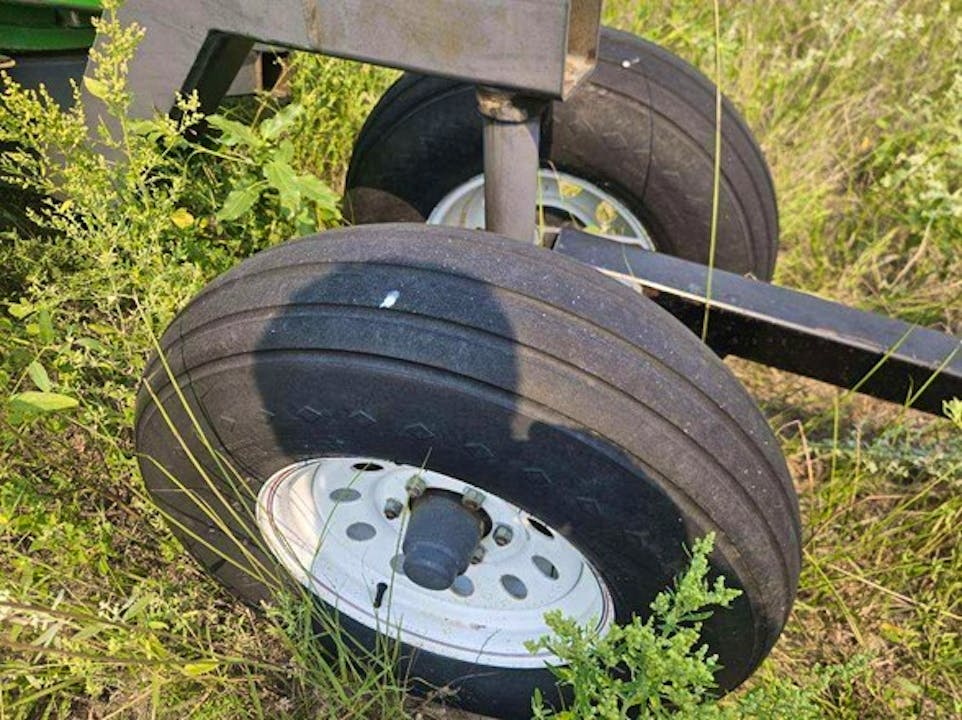 V TRAILER HT30