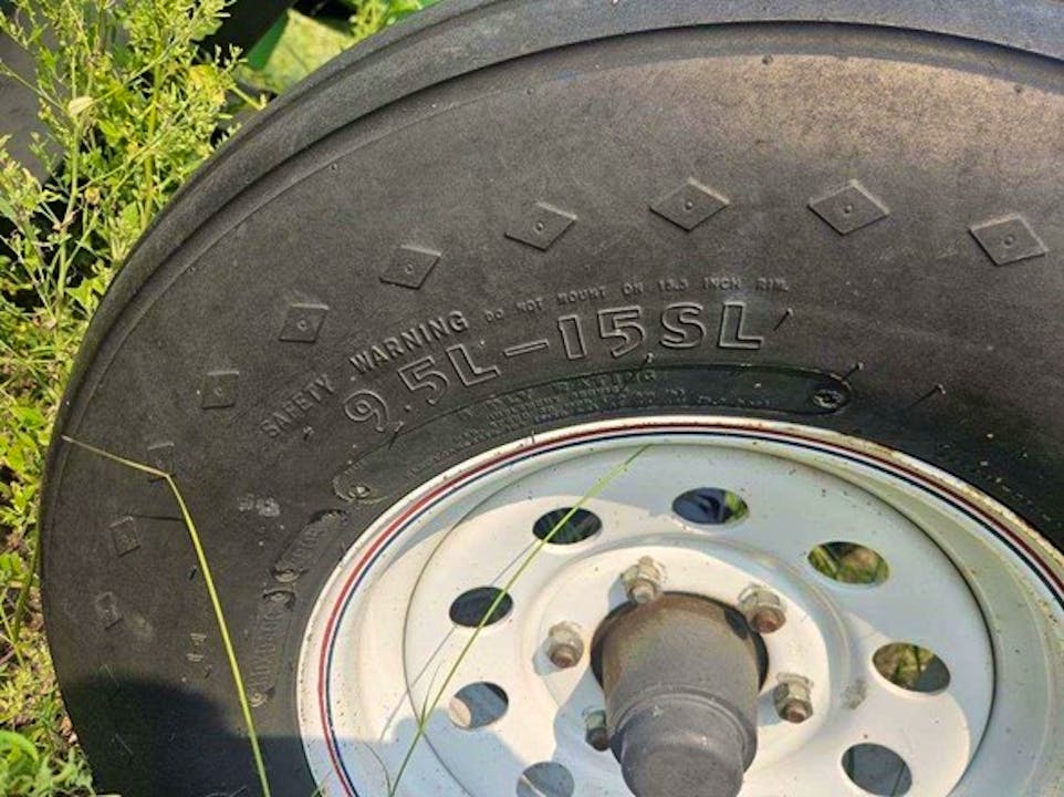 V TRAILER HT30
